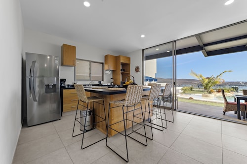 Casa Familiar Alberca vista al lago 4 RC