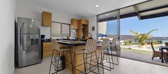 Casa Familiar Alberca vista al lago 4 RC