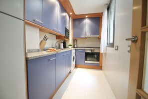 Frigorifero, microonde, forno, macchina per tè/caffè