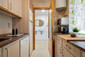Fridge, microwave, oven, dishwasher