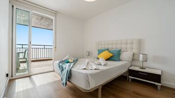 3 slaapkamers, een strijkplank/strijkijzer, gratis wifi, beddengoed