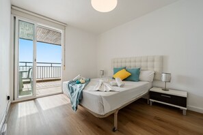 3 bedrooms, iron/ironing board, free WiFi, bed sheets - BELL RACÓ Superior (La Pineda)