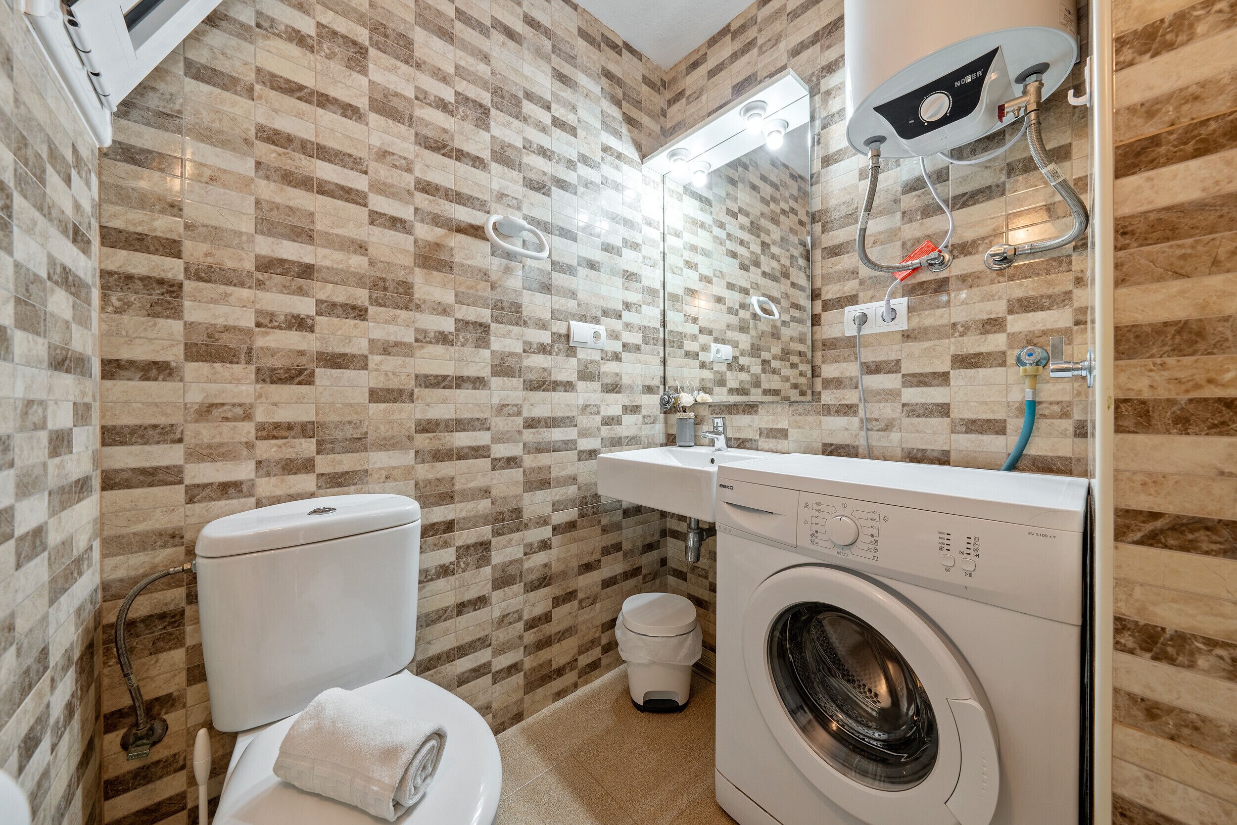 Een douche, handdoeken