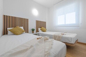 1 habitación, tabla de planchar con plancha, wifi gratis y ropa de cama 