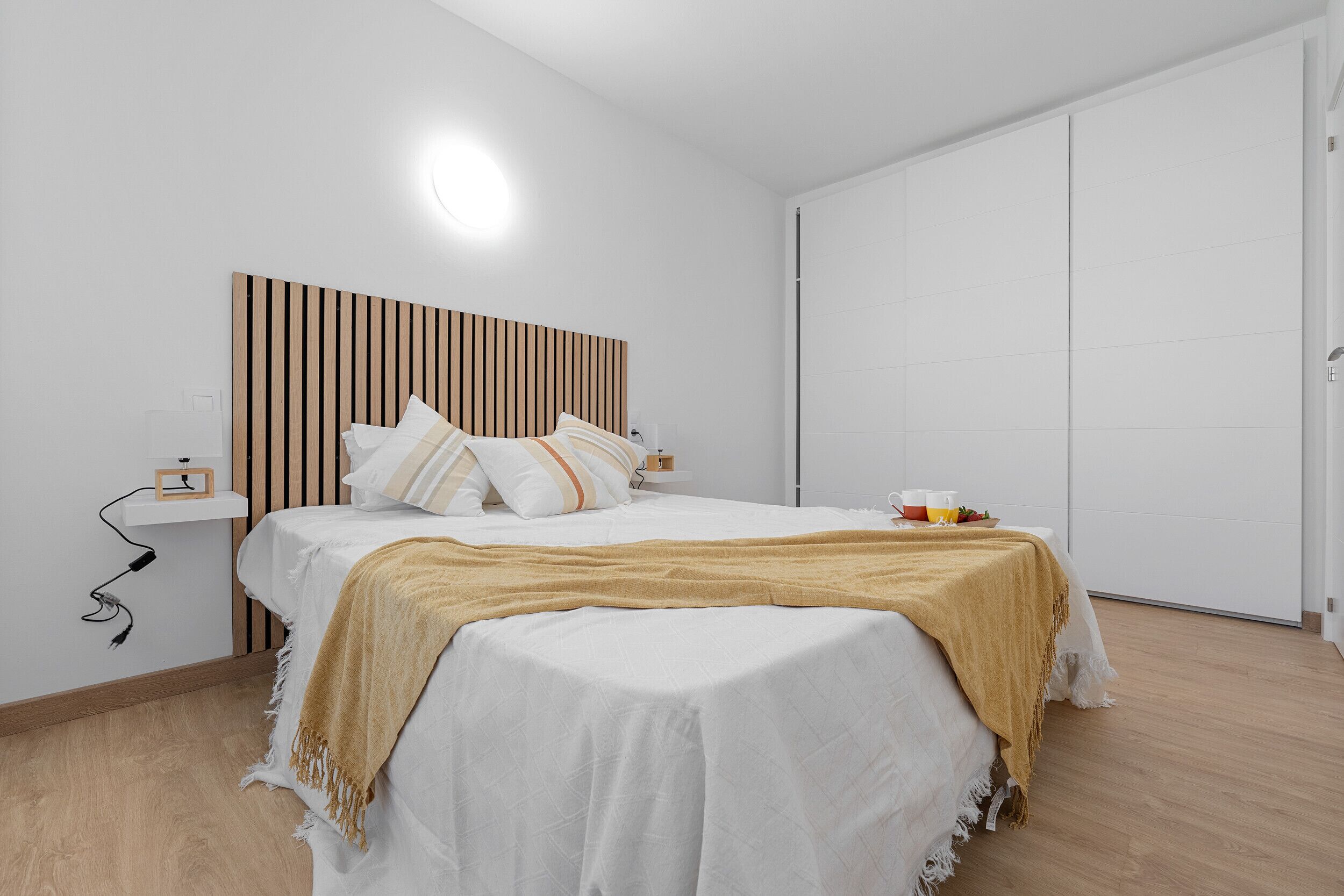 1 dormitorio, tabla de planchar con plancha, wifi gratis y ropa de cama