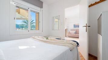 熨斗/熨衫板、免費 Wi-Fi、床單