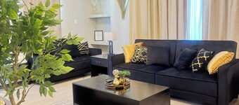 Spacious 2BR Home: Free WIFI, Near Parks, Dining & Shopping