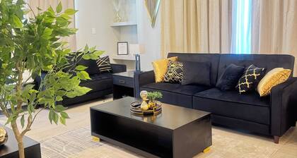 Spacious 2BR Home: Free WIFI, Near Parks, Dining & Shopping