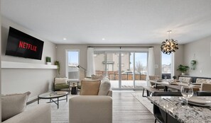 تلفزيون ذكي، كُتُب، مكتب