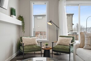 Smart TV, books, offices