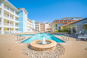 Pool - New! 3Bd 3Bth Oceanfront / Pool / Gym / Beach (Virginia Beach)