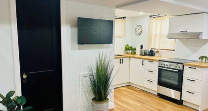 Cozy studio in awesome Washington with WiFi access