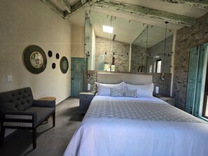 Huoneisto | Tallelokero huoneessa, pimennysverhot, ilmainen Wi-Fi