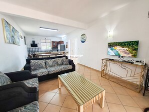 TV - Mango Tree Villa – swimming pool Villa - Cap-Malheureux (Cap Malheureux)