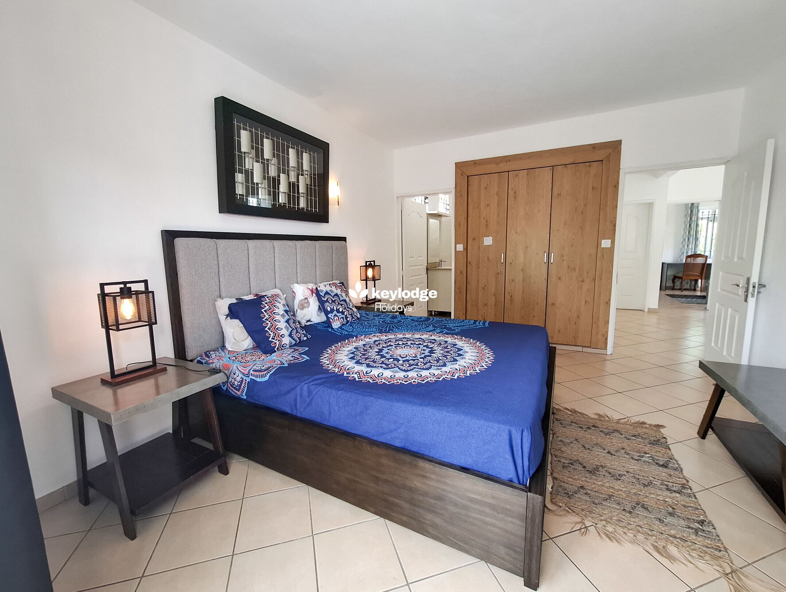 4 chambres, fer et planche à repasser, Wi-Fi gratuit, draps fournis