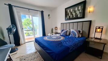 4 bedrooms, iron/ironing board, free WiFi, bed sheets