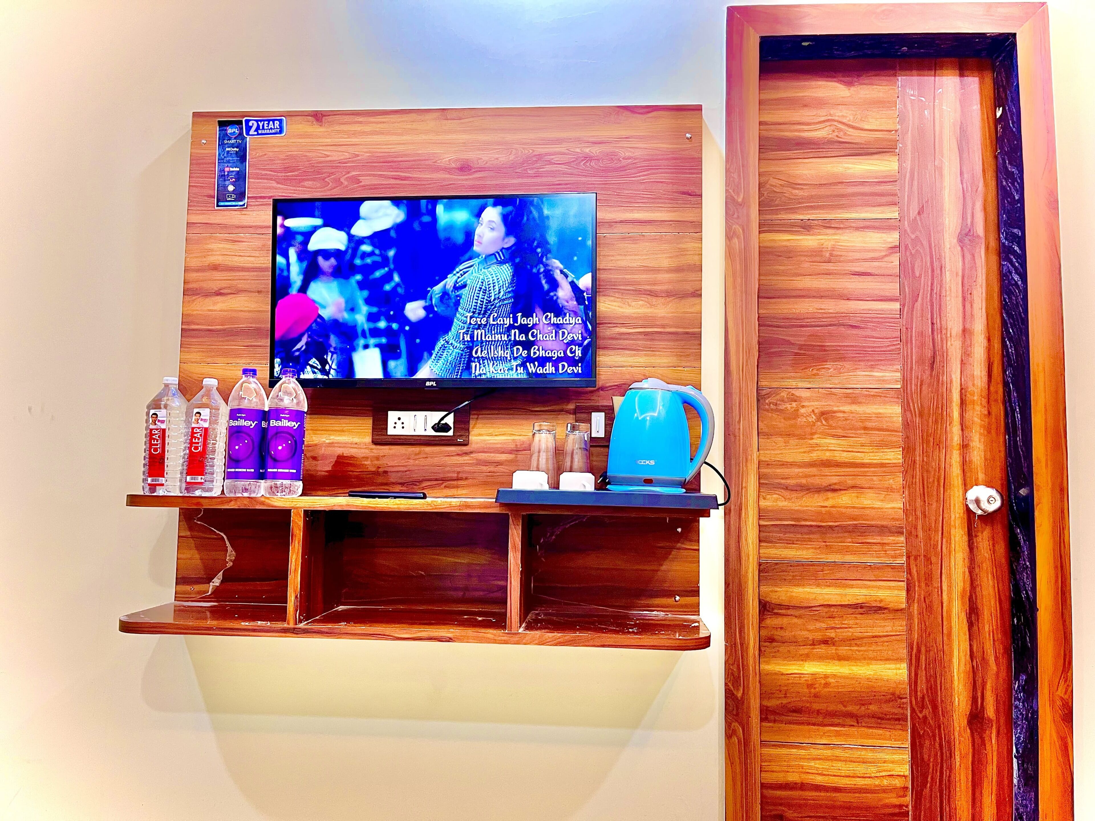 Deluxe Double Room | Bathroom amenities | Shower, free toiletries, bathrobes, slippers