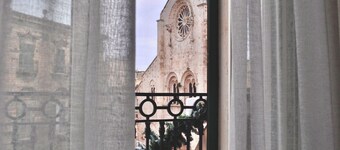 Casa Apuliae B&b, charming rooms overlooking Bitonto Cathedral