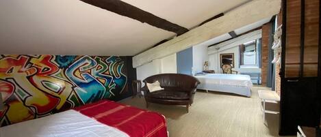 3 chambres, fer et planche Ă repasser, draps fournis