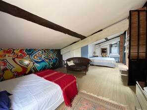 3 chambres, fer et planche à repasser, draps fournis