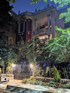 Exterior - Layla Hostel (Cairo)