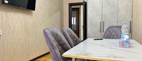 تناول الطعام