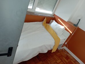 Habitación básica | Escritorio y wifi gratis 