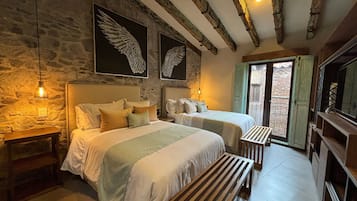 Basic Apartment | 1 bedroom, premium bedding, iron/ironing board (on request), WiFi (free)