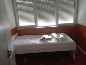 Free WiFi - Home carriche 3 (Lisbon)