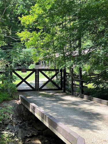 Wendover Cottage - 3 BR 2 BA