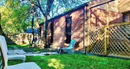 Charming Vacation Bungalow