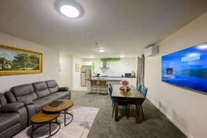 Cribs/infant beds - Stargazing Tekapo Apartment (Lake Tekapo)