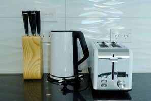 Cots/infant beds - Stargazing Tekapo Apartment (Lake Tekapo)