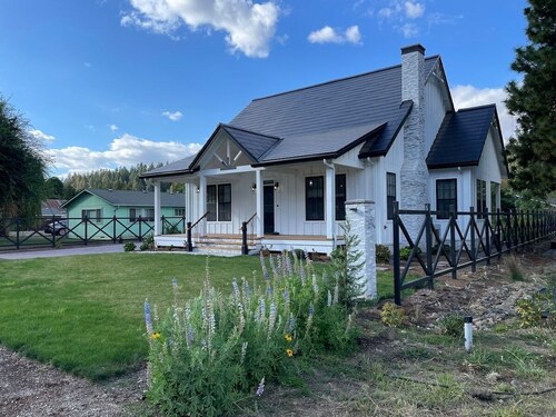 Fabulous Solar Powered Farmhouse with EV Charger