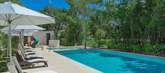 2-bedroom apartment in gorgeous Tulum with AC, fitness room, WiFi
