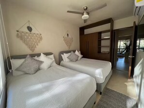 2 bedrooms, iron/ironing board, WiFi, bed sheets