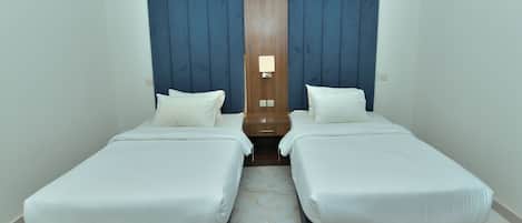 Basic Apartment | 1 bedroom, blackout curtains, iron/ironing board, free WiFi