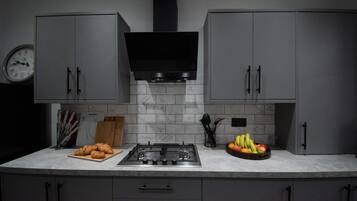 Diskmaskin och barnstol