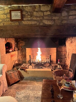 Interior - Orchard Cottage - Beautiful Home near Broadway (Saintbury)