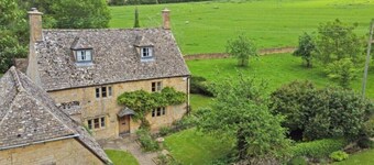 Orchard Cottage - Beautiful Home near Broadway