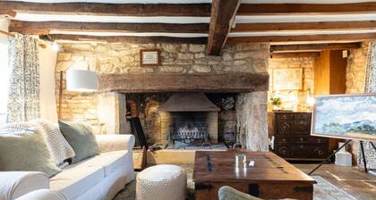 Orchard Cottage - Beautiful Home near Broadway