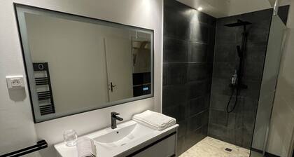 Luxury Apartment Atypical