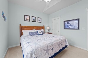 4 bedrooms, free WiFi, bed sheets - CB17- Hang on Sloopy, a 4-bedroom home in the beautiful area of Corolla, perfect for up to 10 guests. (Corolla)