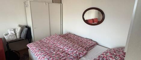 1 Schlafzimmer, Bügeleisen/Bügelbrett, Internetzugang, Bettwäsche