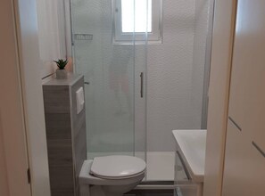 Douche, serviettes fournies