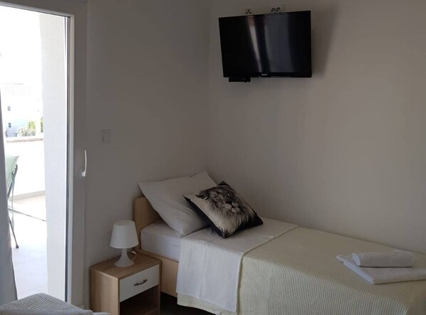 1 chambre, accĂšs Internet, draps fournis