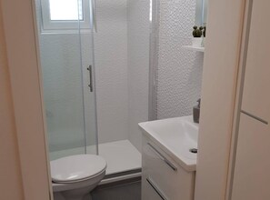 Douche, serviettes fournies