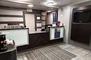 Lobby - Studio City Suites, A Travelodge By Wyndham (Texarkana)