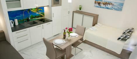 Internet, bed sheets