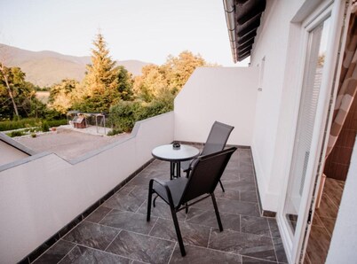 Mountain Serenity Rooms - Double Room with Balcony 4
